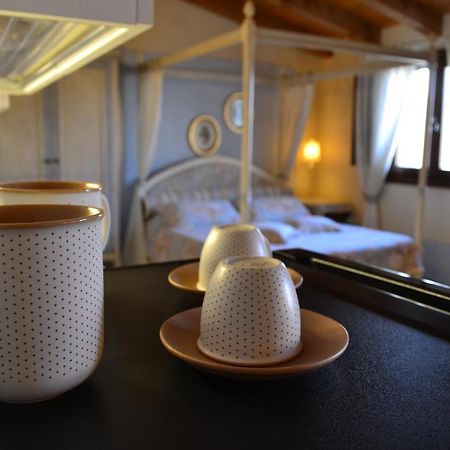 Agriturismo Otto Ducati D'Oro Изола-делла-Скала Экстерьер фото